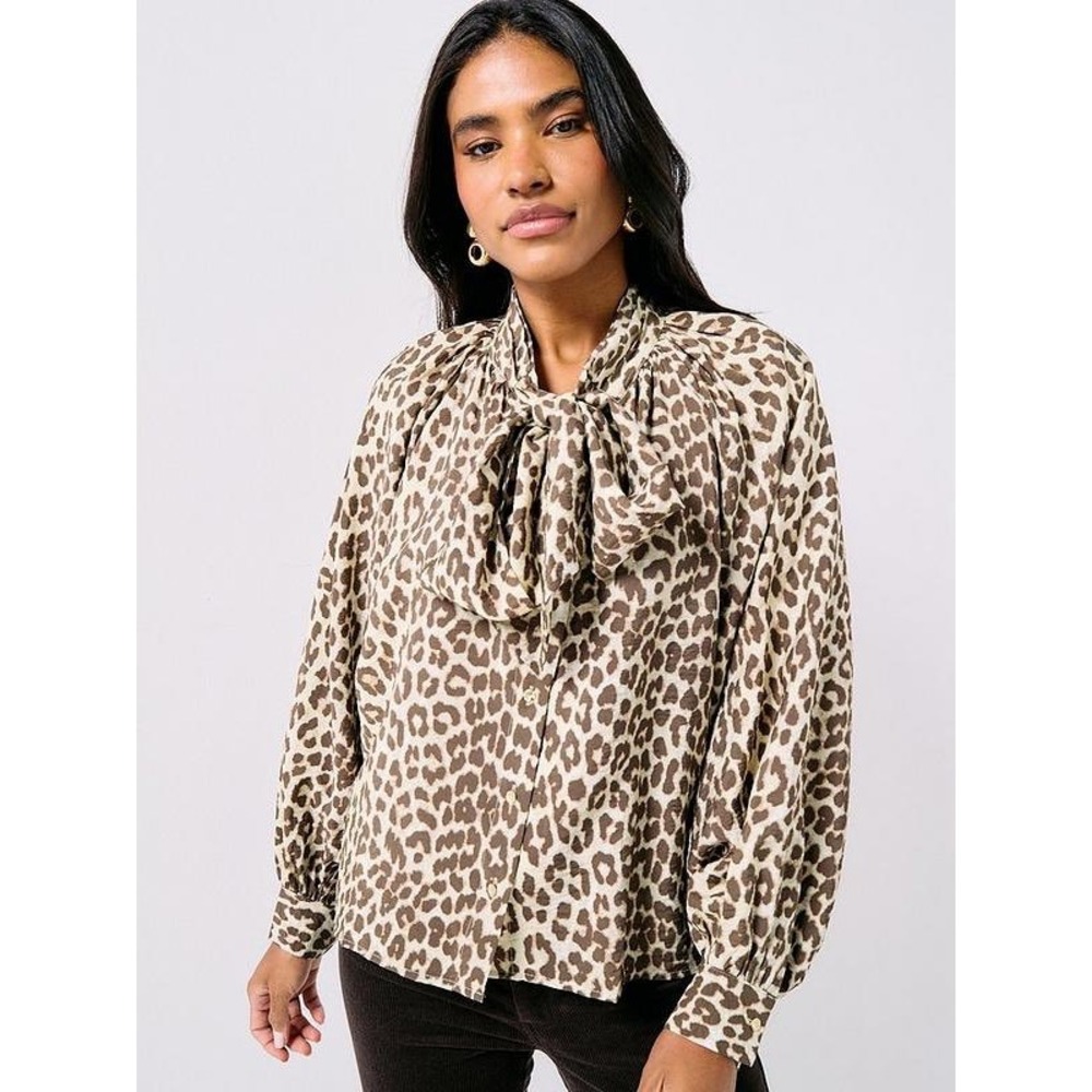 H&M Women's Size Medium Tie-Neck Blouse Light Beige Leopard Print Long Sleeve